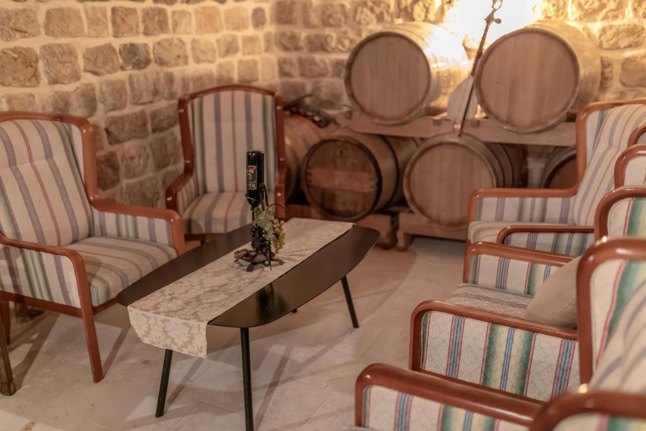 Apartments And Winery Djukovic Virpazar Dış mekan fotoğraf
